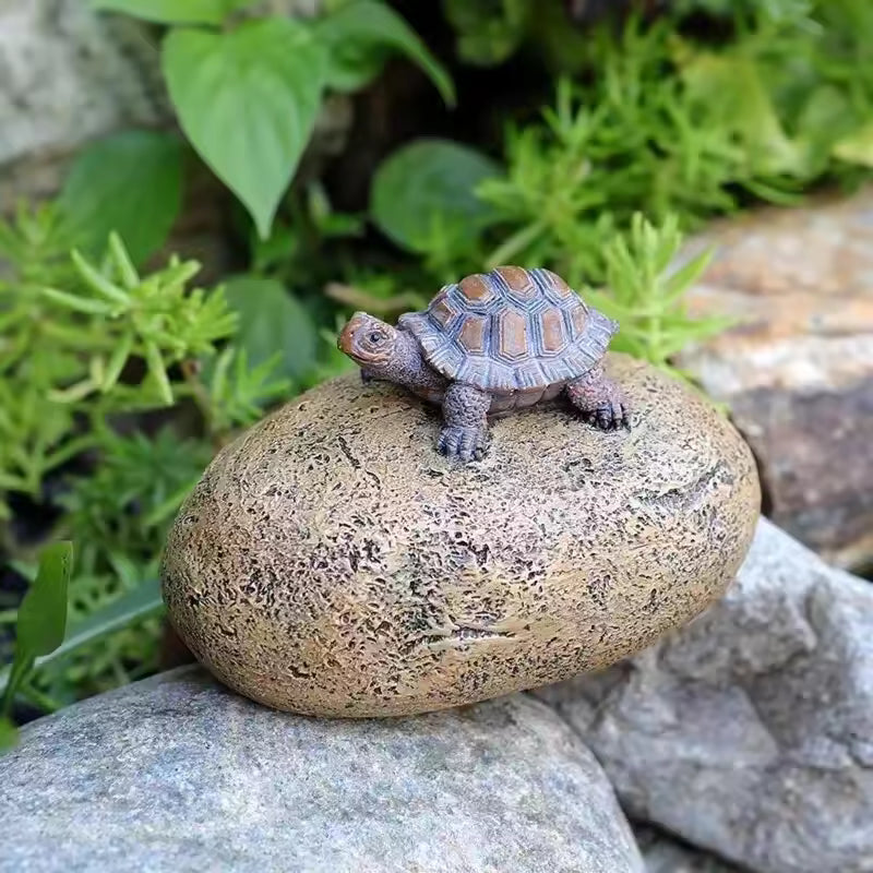 SecretStone™ Outdoor Key Hider – Realistic Rock with Hidden Compartment