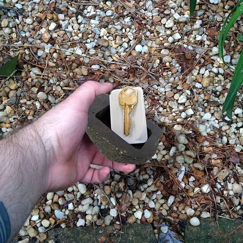 RockSafe™ Outdoor Key Hider – Hidden Garden Stone Key Box